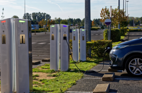 Bornes de recharge électriques sur les établissements ASF : un accès pour tous !